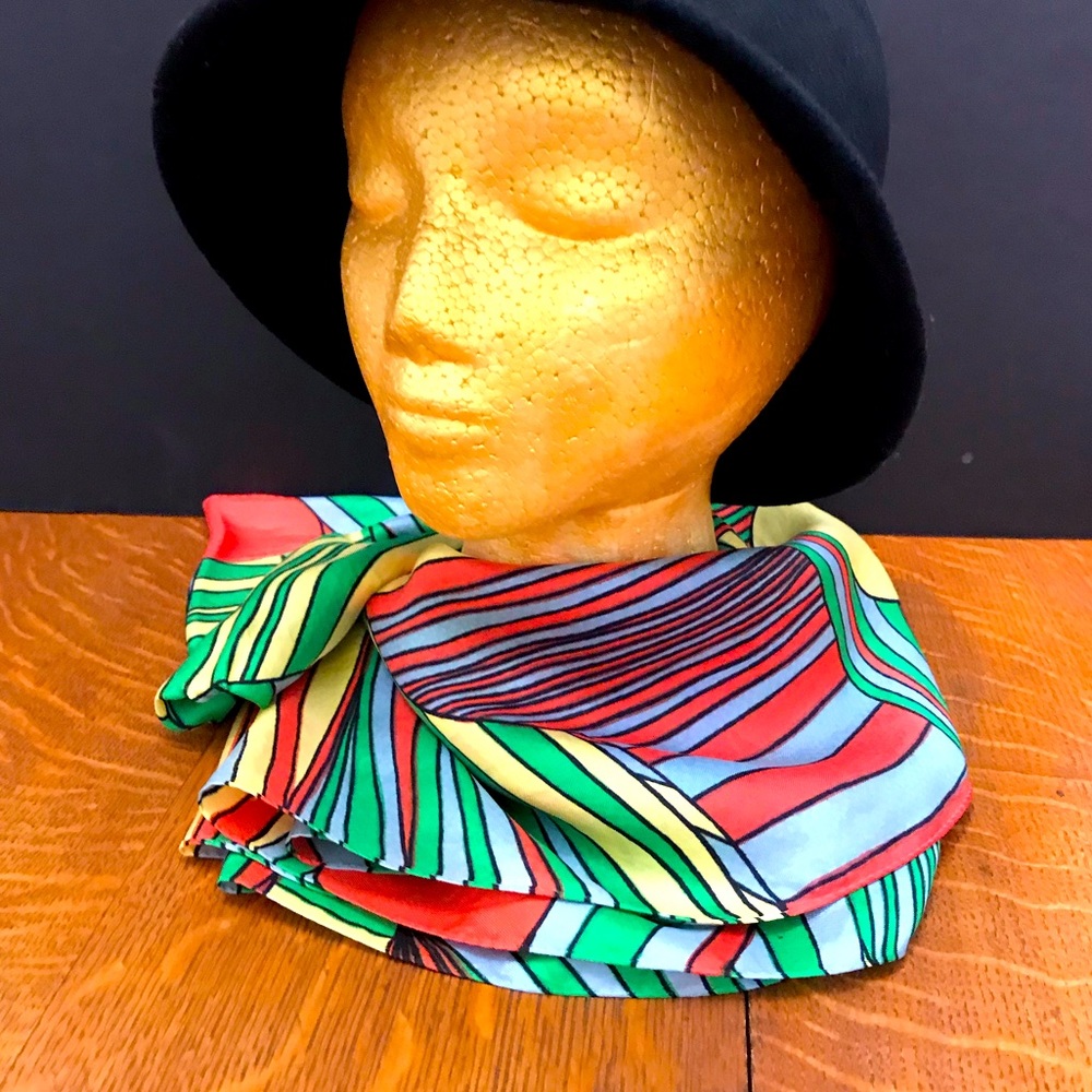 VINTAGE PRINT SILK SCARF